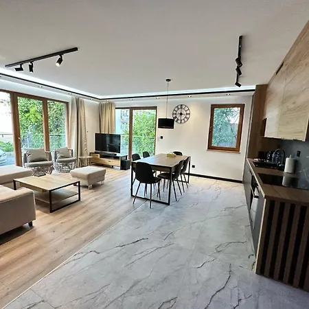 Family W Czeladzi, Fv, 8km Do Katowic Apartamento *